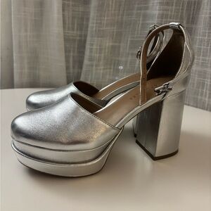AEROSOLES Silver Platform Block Heel Shoes